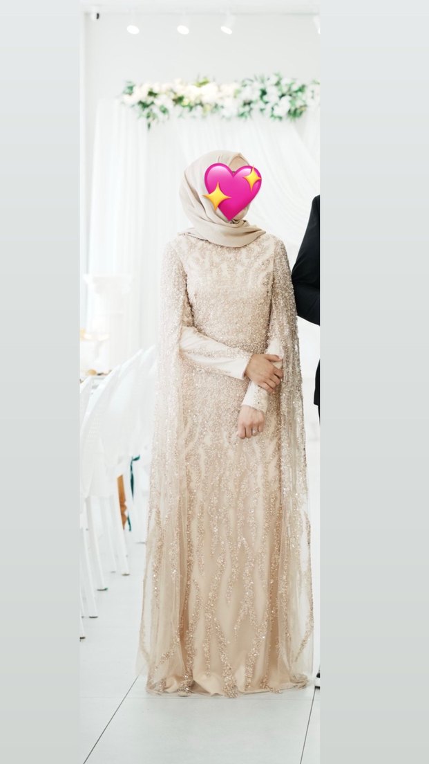 Uzun Kollu Altın Renkli Drapeli Nişan Elbisesi - Görsel 4