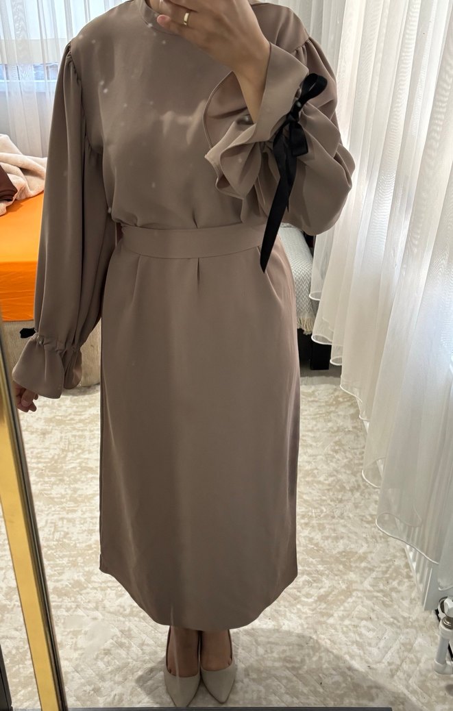 Bej Uzun Kollu Fırfırlı Kadın Elbise - Görsel 2