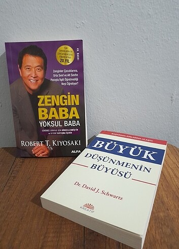 2 adet kitap Büyüsü Düşünmenin Büyüsü ve zengin baba yoksun baba