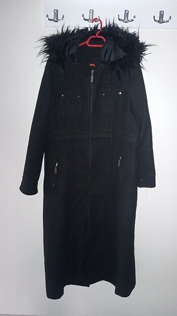 Zara Kaban mont
