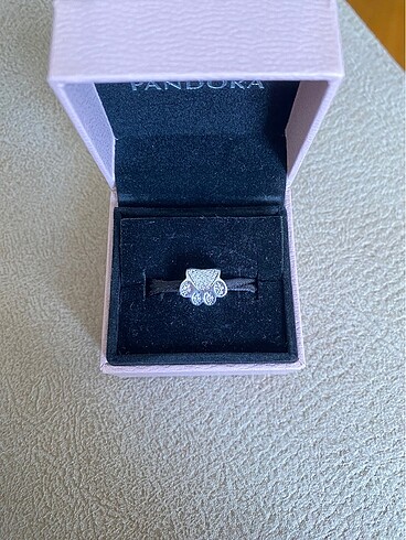 Pandora Pati charm