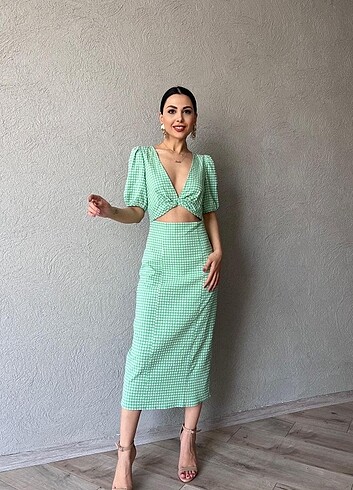 s Beden yeşil Renk Pencere detaylı uzun elbise