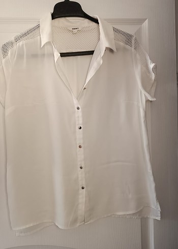 Beyaz Düğmeli Kadın Kısa Kollu Gömlek - Görsel 4
