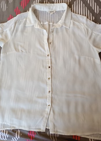 Beyaz Düğmeli Kadın Kısa Kollu Gömlek - Görsel 5