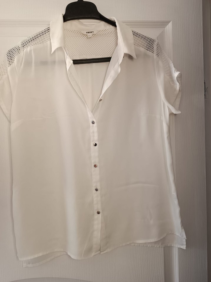 Beyaz Düğmeli Kadın Kısa Kollu Gömlek - Görsel 4