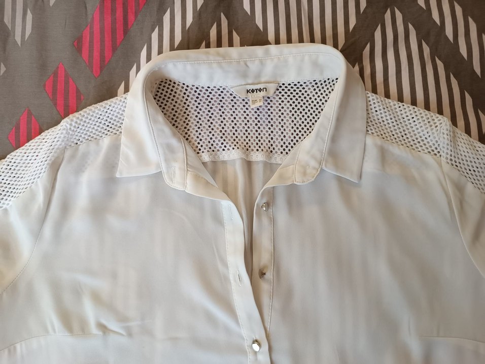 Beyaz Düğmeli Kadın Kısa Kollu Gömlek - Görsel 2