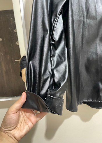 Siyah Deri Düğmeli Gömlek Ceket - Görsel 3