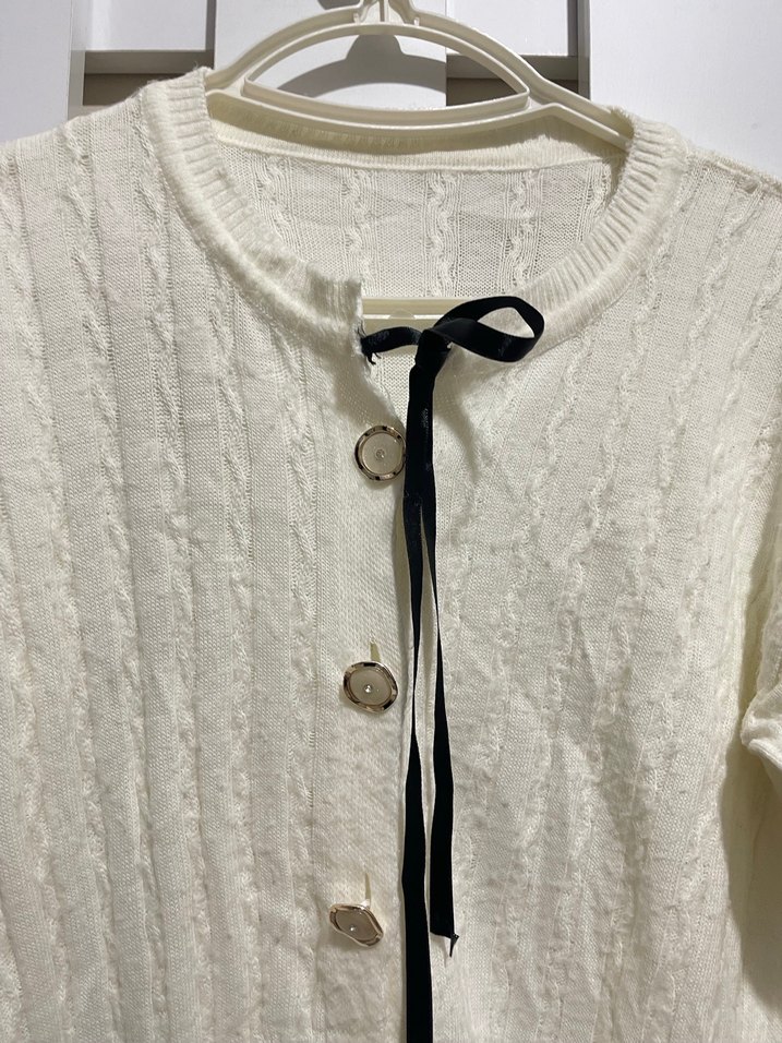 Düğmeli Beyaz Keten Kadın Hırka - Görsel 2