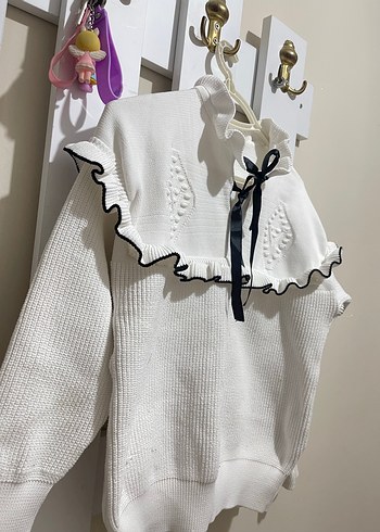 Fırfırlı Beyaz Örgü Kadın Kazak - Görsel 3