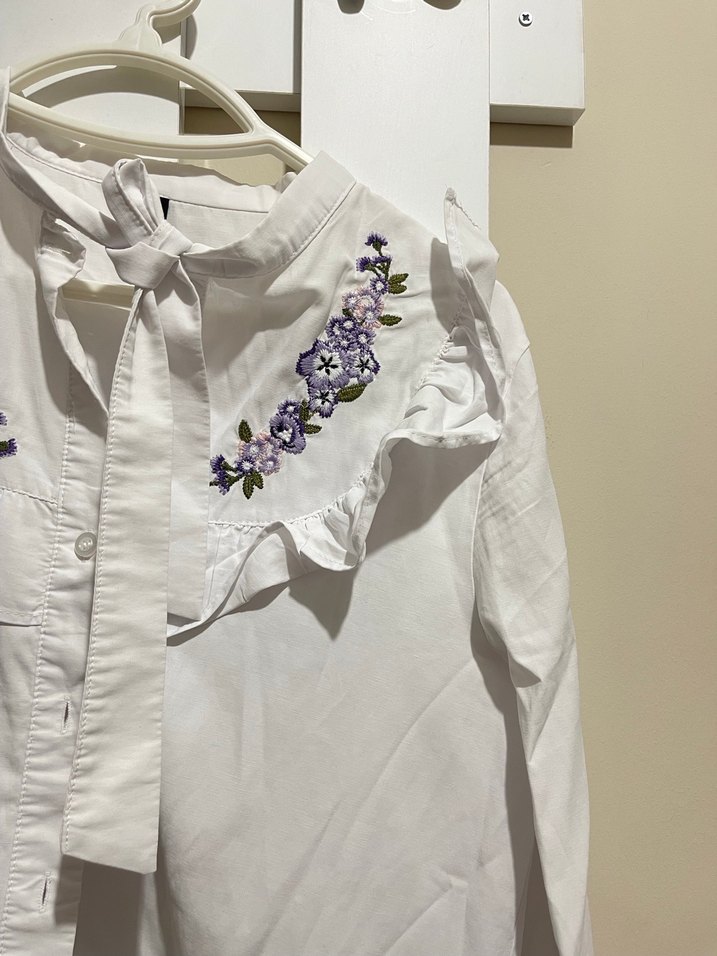 Nakışlı Beyaz Pamuklu Uzun Kollu Gömlek - Görsel 3