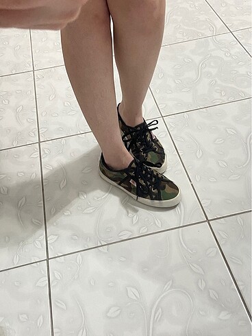 Kamuflaj desenli sneaker kadın spor ayakkabı