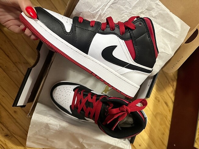 Nike Air jordan 1 mid