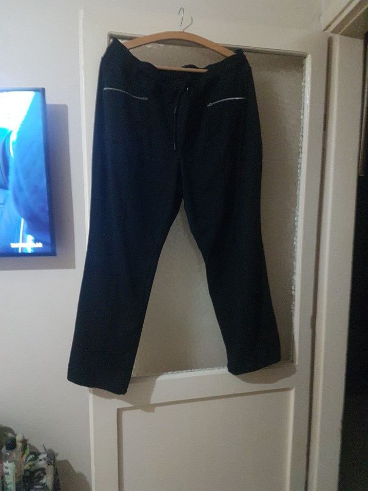 Siyah Spor Tarzı Fermuarlı Kadın Pantolon - Görsel 2