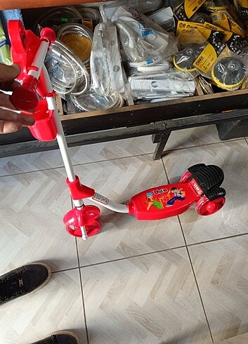 Scooter Cool Wheels 50kg Taşıma Kapasiteli Stil 3 Tekerlekli - Görsel 8