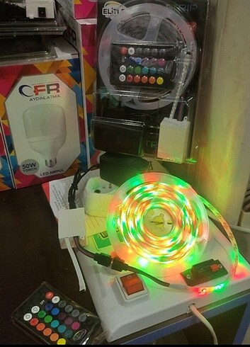 Beden RGP 5 metre şerit led kumandalı grup yapışkanlıdır. Renk kodu te