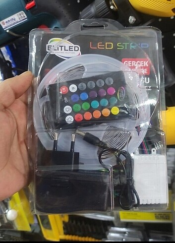 Beden çeşitli Renk RGP 5 metre şerit led kumandalı grup yapışkanlıdır. Renk kodu te