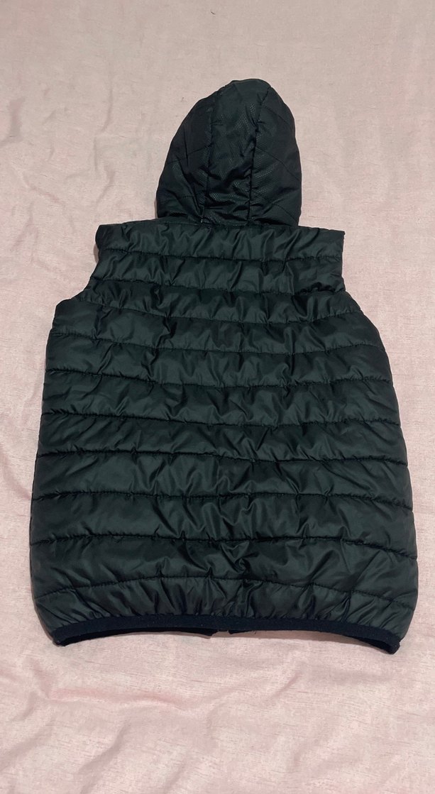 Çocuk Siyah Kapüşonlu Fermuarlı Yelek - Görsel 2