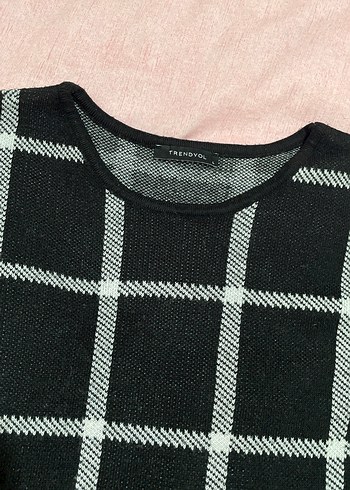 Kadın Gri Kareli Triko Kazak - Görsel 3