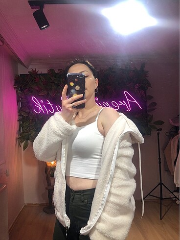 Krem rengi peluş hırka