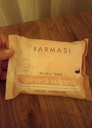 Farmasi Makyaj temizleme mendili 