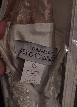 36 Beden beyaz Renk Oleg Cassini gelinlik