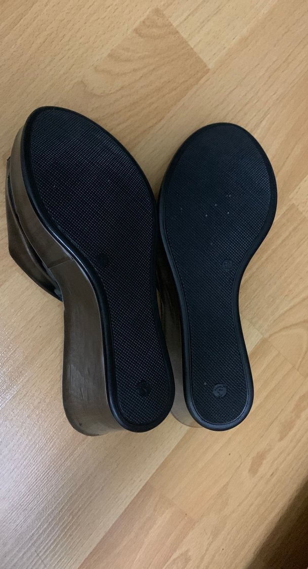 Kadın Siyah Rugan DolguTopuklu Terlik - Görsel 4