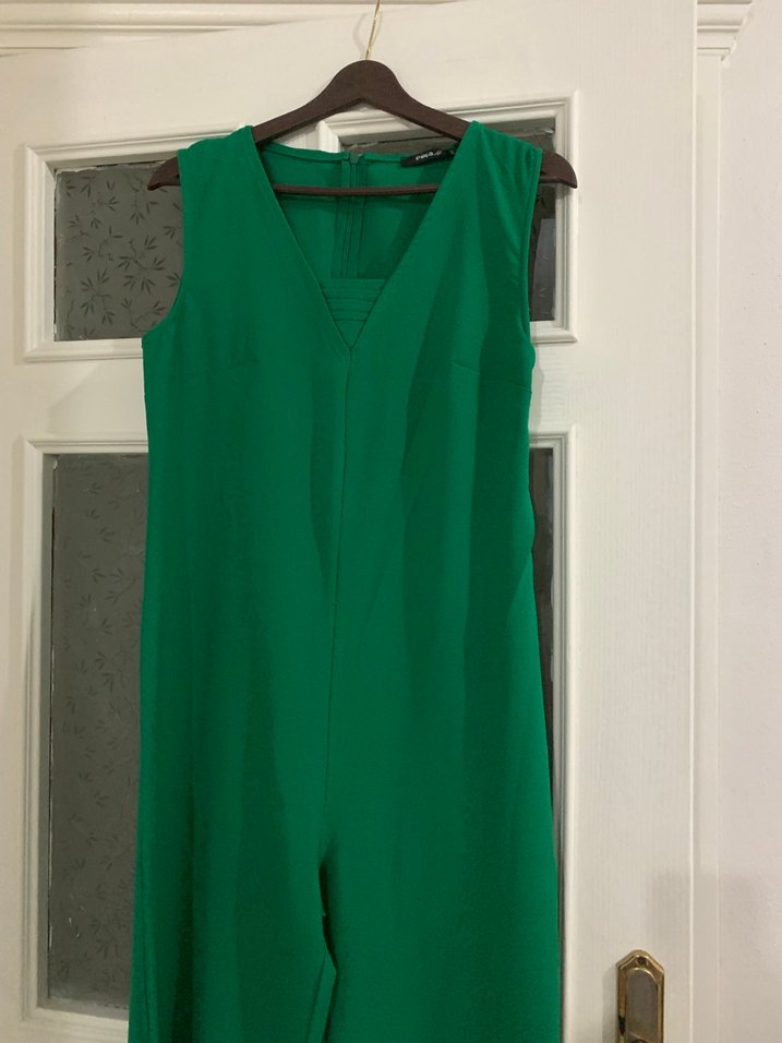 Drapeli V Yaka Yeşil Tulum - Görsel 5