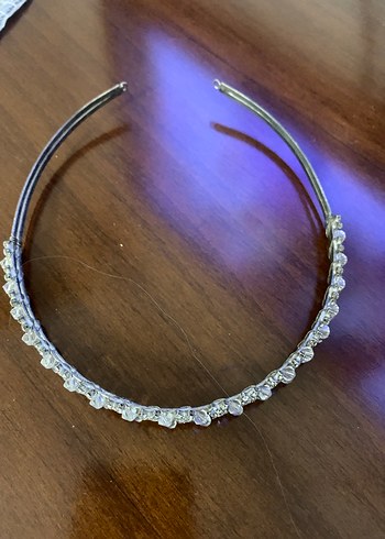 İnci ve Taşlı Metal Taç - Görsel 2