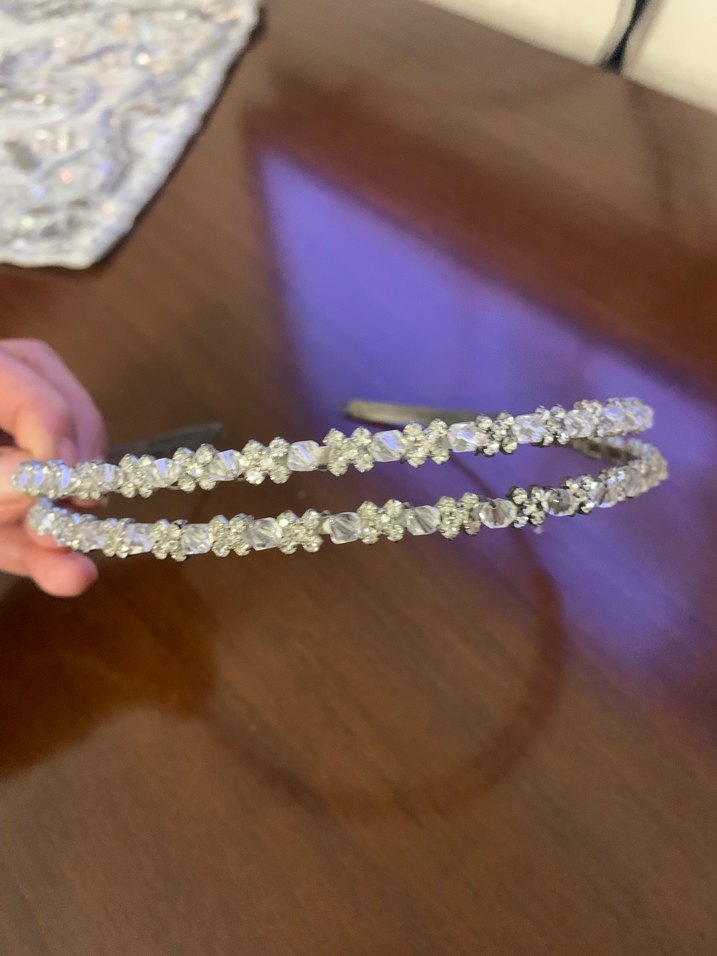 İnci ve Taşlı Metal Taç - Görsel 3