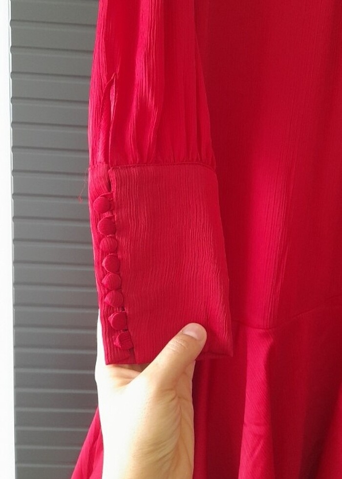 Ucu fırfırlı gece elbisesi - Görsel 3