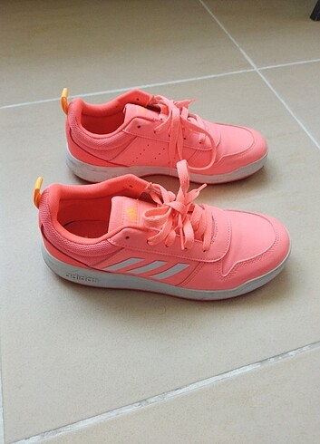 Adidas ayakkabı 