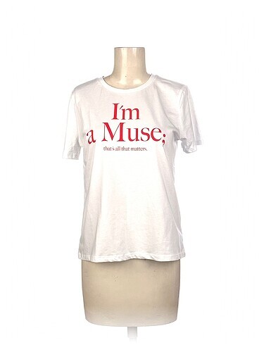 Zara T-shirt %70 İndirimli.
