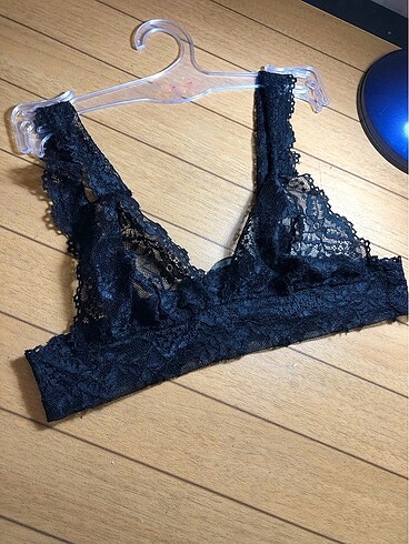 Siyah bralet
