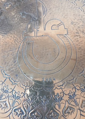 1884 damgalı ful işlemeli prinç tepsi - Görsel 3