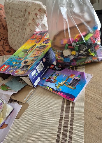 Beden Renk LEGO Trolls Dünya Turu Seti