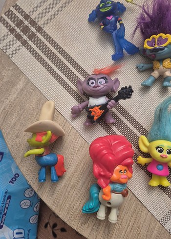 Renkli Trolls Aksiyon Figürleri Seti