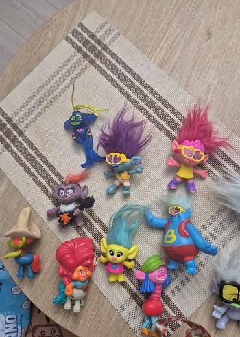Renkli Trolls Aksiyon Figürleri Seti