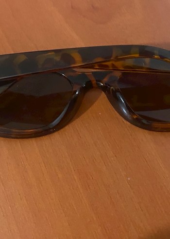 Leopar güneş gözlüğü - Görsel 2