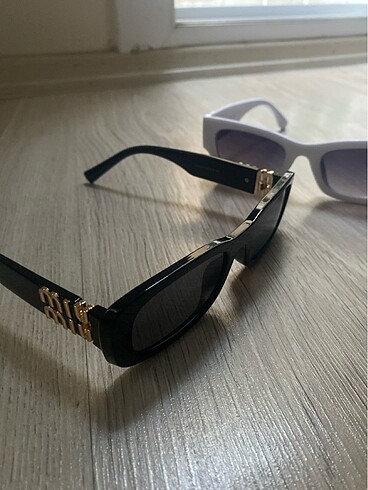 Miu Miu Miu miu güneş gözlüğü