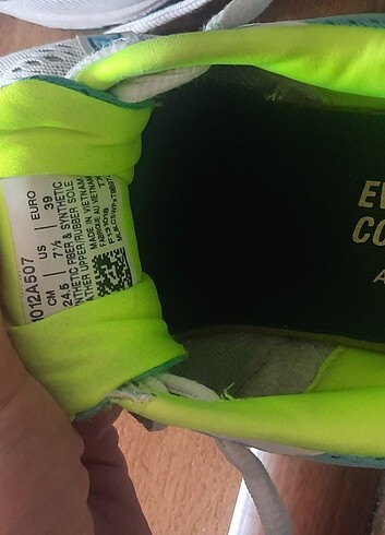 39 Beden beyaz Renk asics spor ayakkabı
