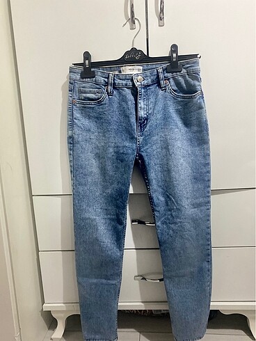 Mango Mango Jean