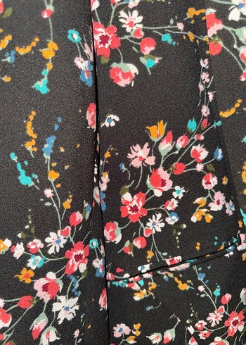 Çiçek Desenli Bershka Siyah Kadın Blazer - Görsel 3