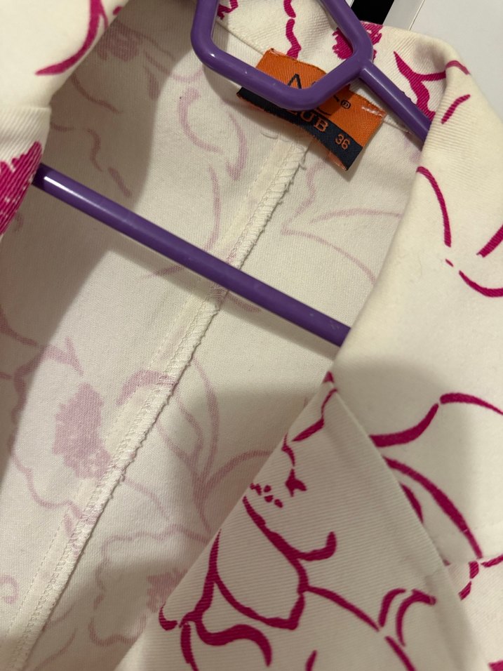 Çiçek Desenli Beyaz Kadın Blazer Ceket - Görsel 4