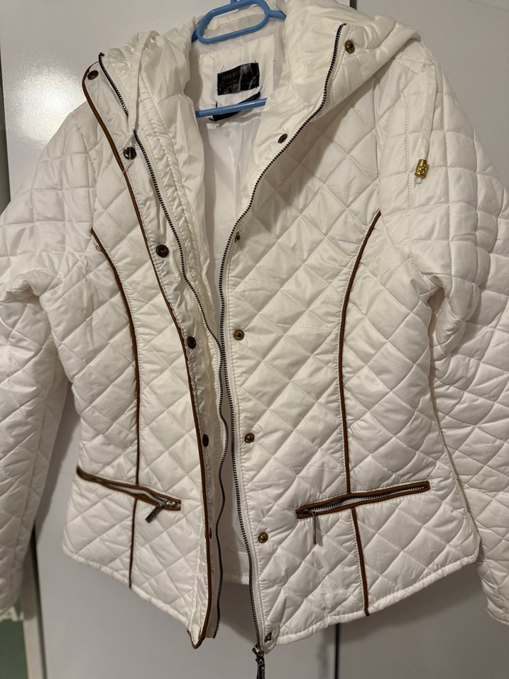 Beyaz Düğmeli Kadın Mont - Görsel 2