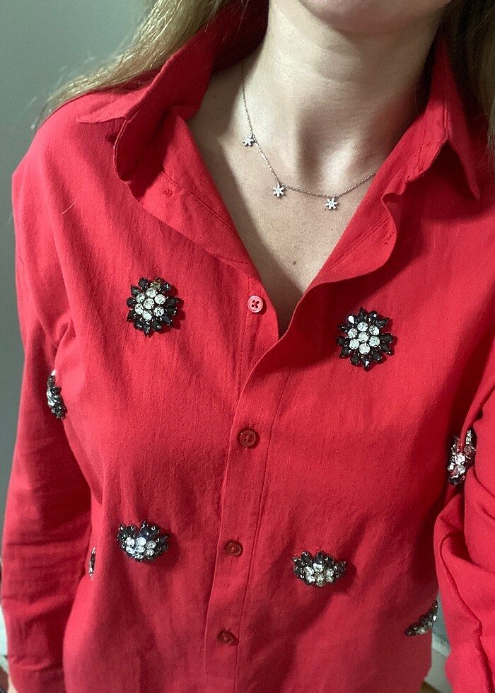 Kırmızı Taş İşlemeli Gömlek - Görsel 2