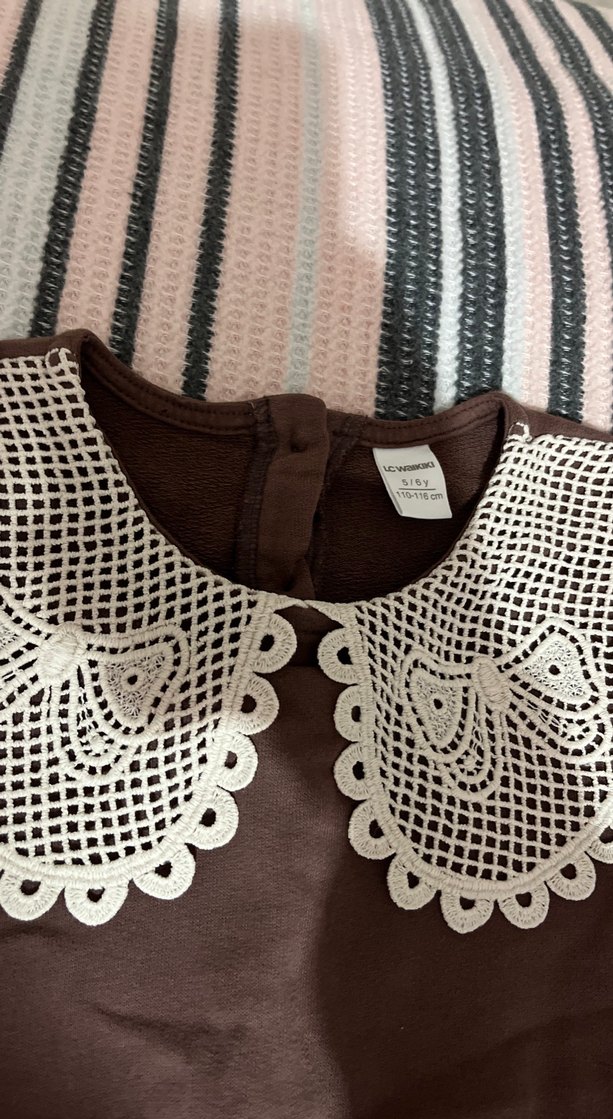 Dantel Yakalı Kahverengi Kız çocuk Takımı - Görsel 3