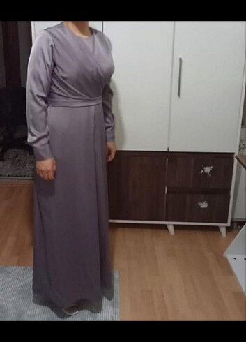 Lıla rengı 44 beden saten elbıse sıfır ayarında