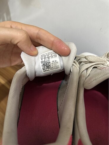 36,5 Beden Adidas spor ayakkabı