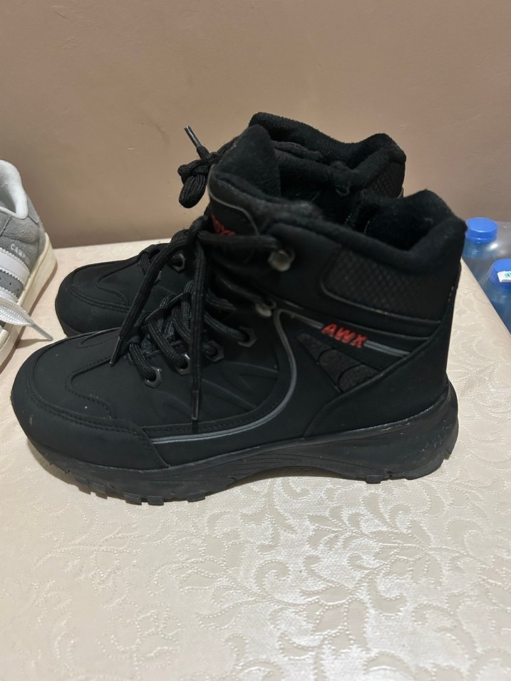 36 numara Siyah Bağcıklı Erkek Street Wear Bot 36 numara - Görsel 2