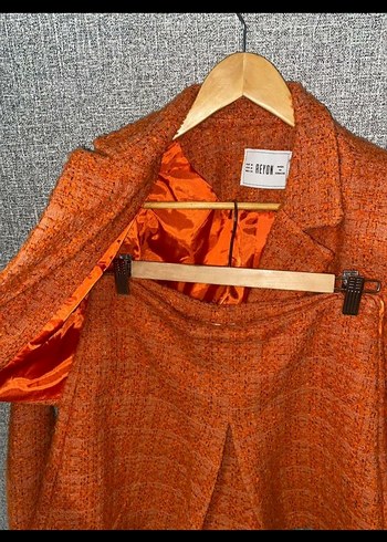 Kısa Kesim Parlak Turuncu Kadın Blazer - Görsel 6